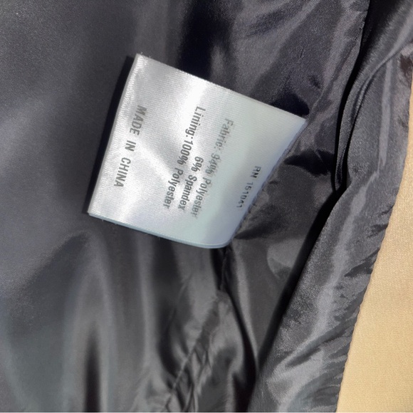 Classic Tan Double-Breasted Blazer - Picture 5 of 5